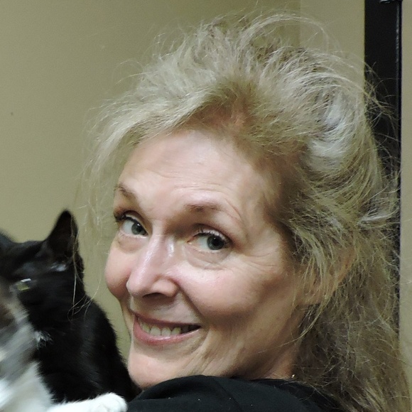 Meet your Posher, Tina - Picture 5 of 6